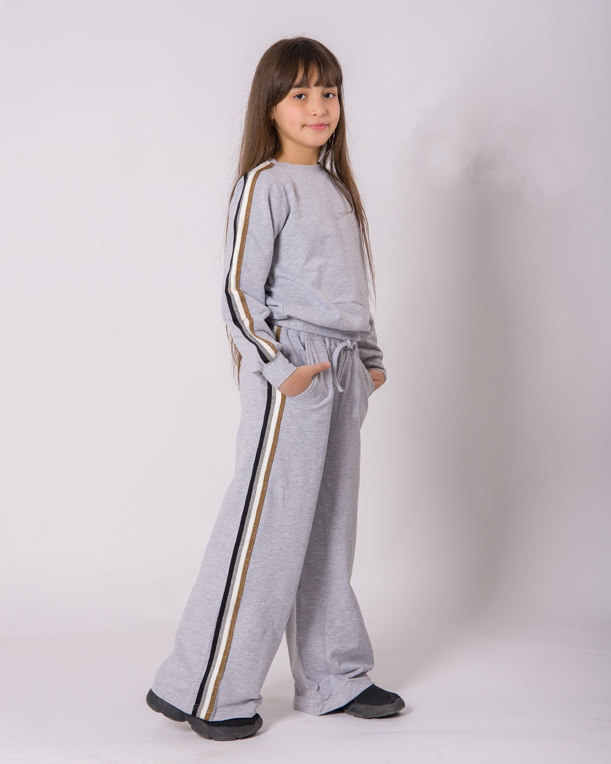Survette Sport – Gris à Bandes Latérales Dorées pour fille